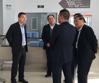 雙方溝通交流 雙方溝通交流