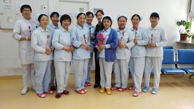 復(fù)興醫(yī)院護(hù)士合影留念 復(fù)興醫(yī)院護(hù)士合影留念