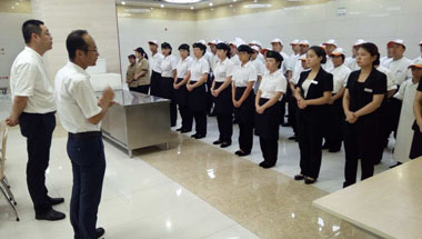 電科院餐廳開(kāi)展安全教育培訓(xùn) 電科院餐廳開(kāi)展安全教育培訓(xùn)