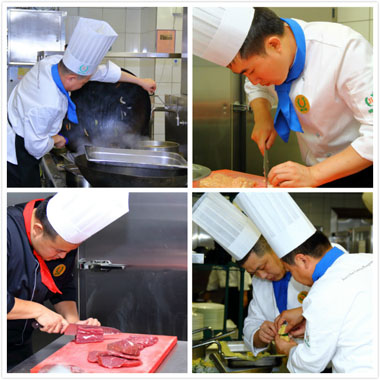 廚師們現(xiàn)場操作 廚師們現(xiàn)場操作