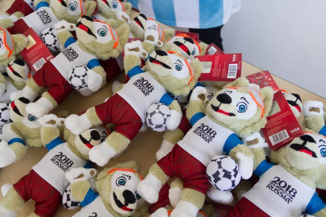 真人足球比賽的獎(jiǎng)品~~~ 真人足球比賽的獎(jiǎng)品~~~